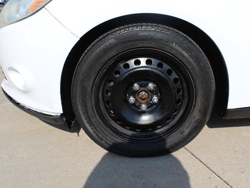 Used 2012 Ford Focus SE FWD image 35