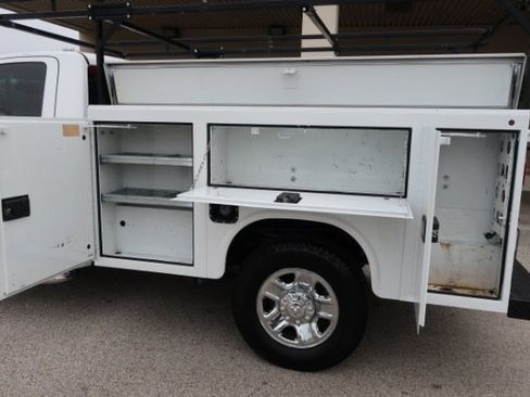 Used 2022 RAM 2500 Tradesman w/ Chrome Appearance Group image 7