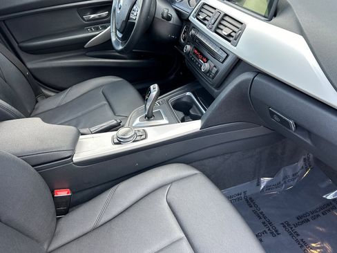 Used 2014 BMW 320i Sedan image 17