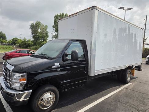 Used 2017 Ford E-350 and Econoline 350 Super Duty w/ Power Windows & Locks Group RWD image 1