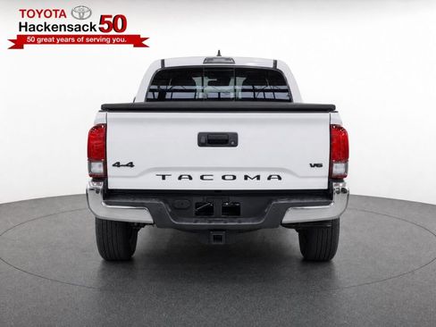 Used 2023 Toyota Tacoma SR5 w/ Black Out Package (TMS) AWD/4WD image 7