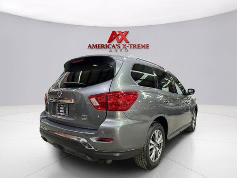 Used 2019 Nissan Pathfinder SV image 6