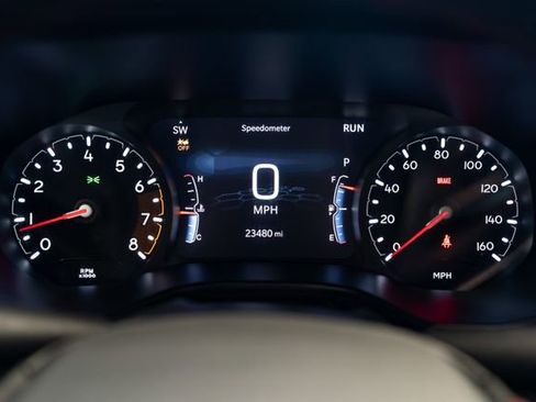Used 2025 Jeep Compass Trailhawk AWD/4WD image 18