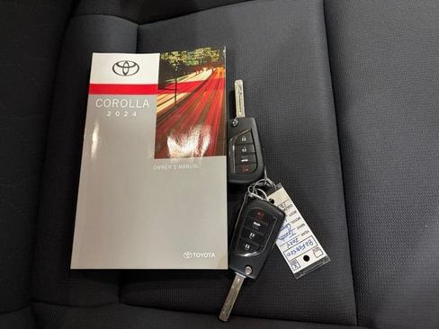 Used 2024 Toyota Corolla LE FWD image 9