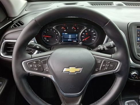 Used 2023 Chevrolet Equinox LT AWD/4WD image 18