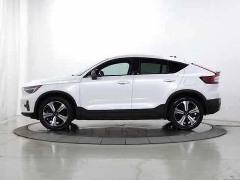 Certified 2023 Volvo C40 Recharge Core w/ Climate Package image 5