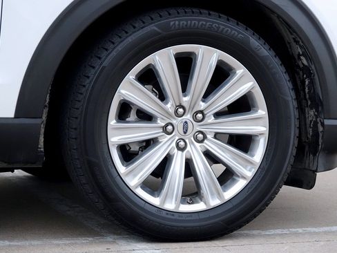 Used 2020 Ford Explorer Limited w/ Class III Trailer Tow Package RWD image 32