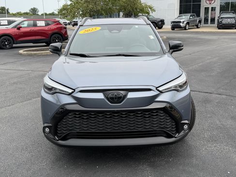 Used 2025 Toyota Corolla Cross AWD Hybrid image 2