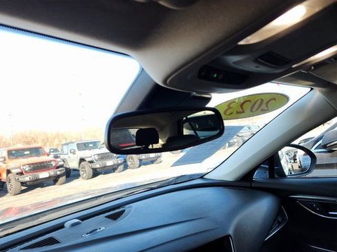 Used 2023 Buick Envision Essence image 12