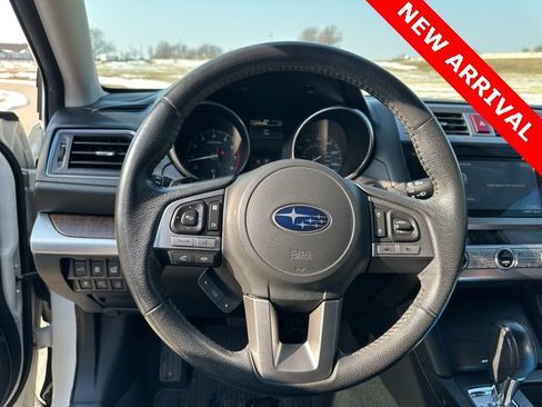 Used 2017 Subaru Outback 2.5i Limited image 3