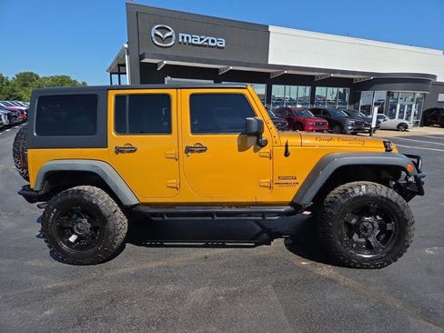 Used 2014 Jeep Wrangler Unlimited Sport w/ Quick Order Package 24S AWD/4WD image 6