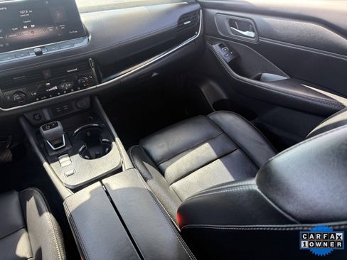 Certified 2026 Nissan Rogue SL image 17