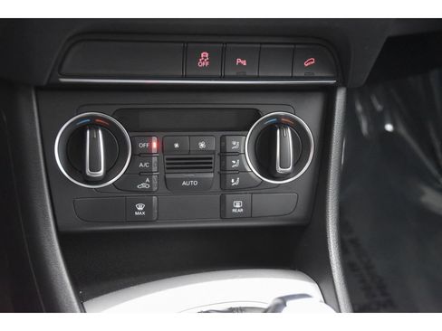 Used 2017 Audi Q3 2.0T Premium image 33