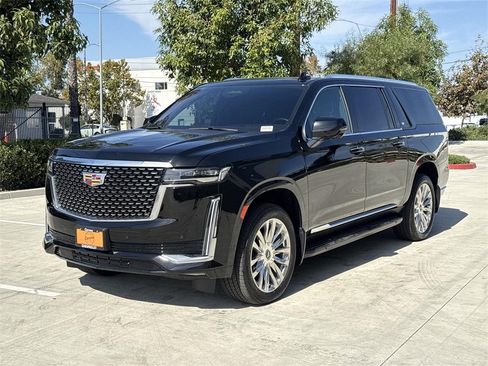 Used 2024 Cadillac Escalade ESV Premium Luxury image 7
