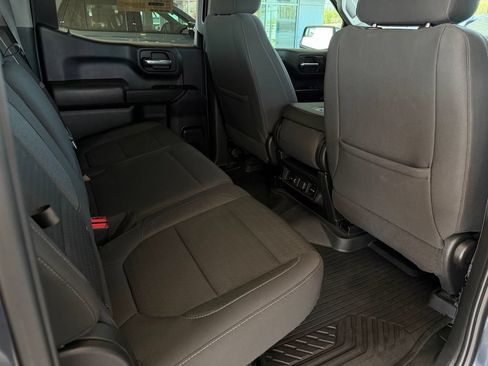 Used 2022 Chevrolet Silverado 1500 LT AWD/4WD image 18