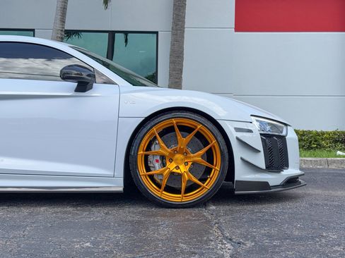 Used 2017 Audi R8 V10 plus AWD/4WD image 3