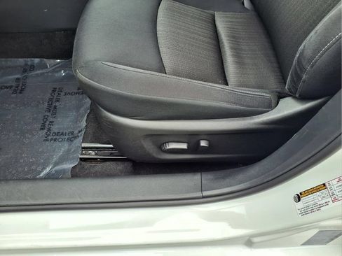 Used 2025 Nissan Altima 2.5 SV FWD image 22