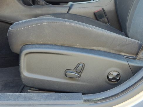 Used 2015 Dodge Charger SXT image 11