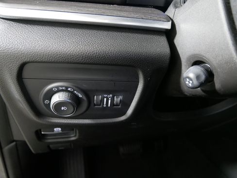 Used 2021 Jeep Grand Cherokee L Overland w/ Advanced Protech Group III AWD/4WD image 26