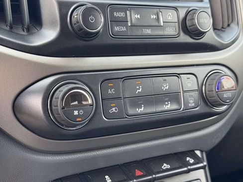 Used 2015 Chevrolet Colorado Z71 AWD/4WD image 20