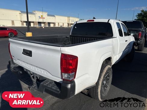 Used 2019 Toyota Tacoma SR AWD/4WD image 2