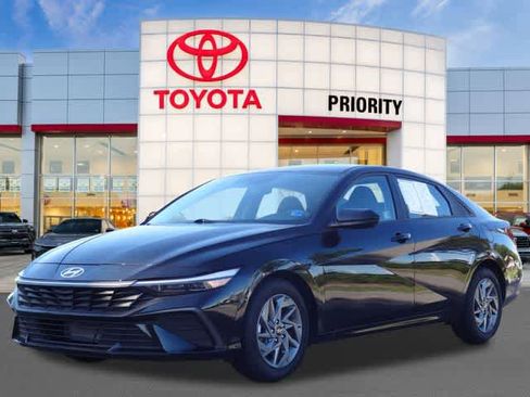 Used 2024 Hyundai Elantra SEL FWD image 1