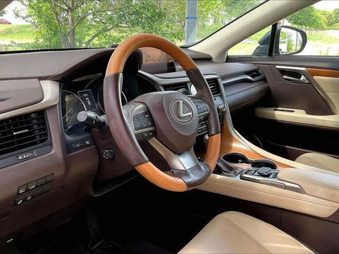 Used 2019 Lexus RX 350 AWD w/ Navigation Package image 18