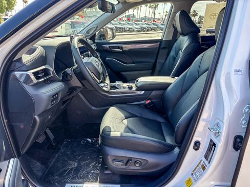 New 2026 Toyota Highlander Limited AWD/4WD image 20