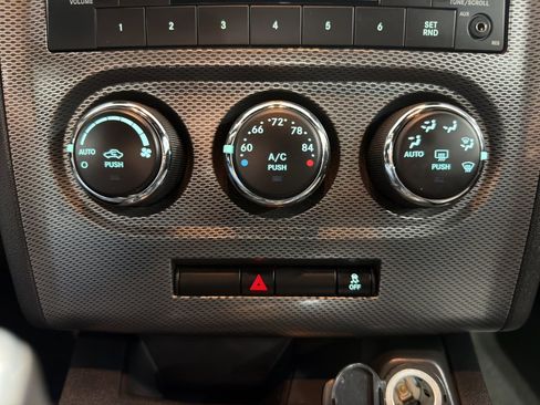 Used 2012 Dodge Challenger R/T RWD image 30