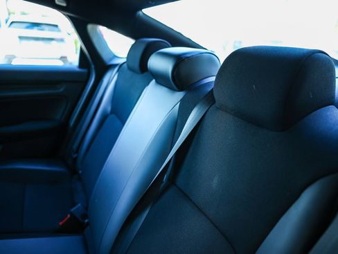 Used 2023 Honda Civic Sport image 24