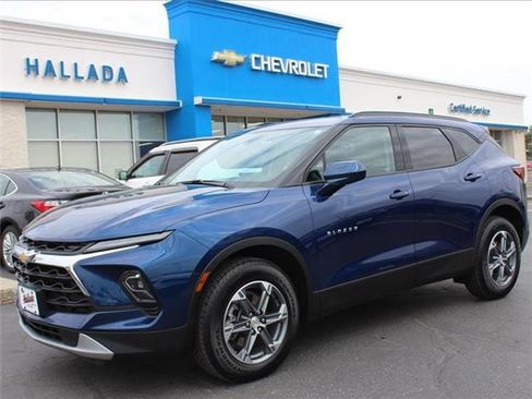 Used 2023 Chevrolet Blazer LT w/ Convenience Package image 1
