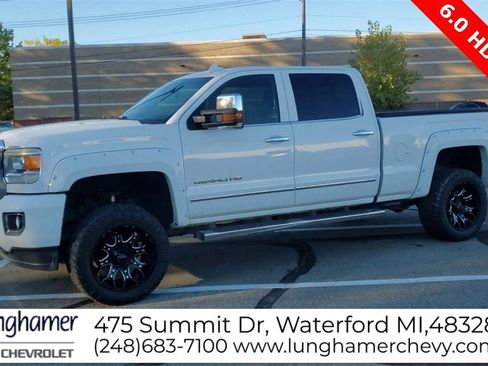 Used 2015 GMC Sierra 2500 Denali image 4