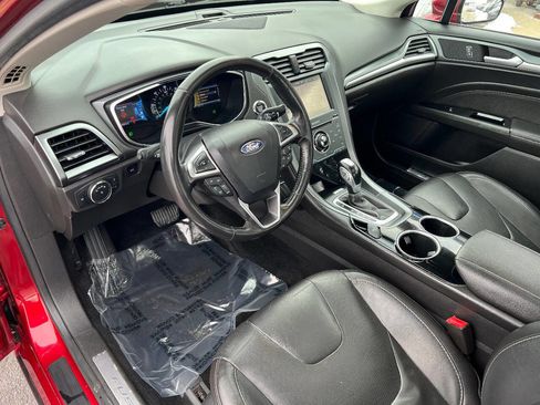 Used 2013 Ford Fusion Titanium w/ Titanium Driver Assist Pkg image 18