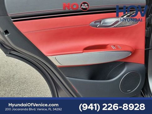 Used 2022 Genesis GV70 2.5T w/ Sport Prestige Package AWD/4WD image 16