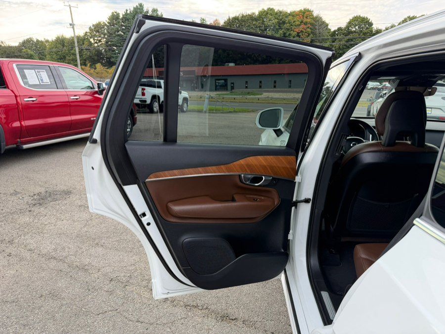 Used 2021 Volvo XC90 T6 Momentum w/ Advanced Package AWD/4WD image 18