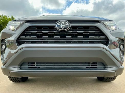 Used 2025 Toyota RAV4 XLE Premium w/ Weather Package FWD image 7