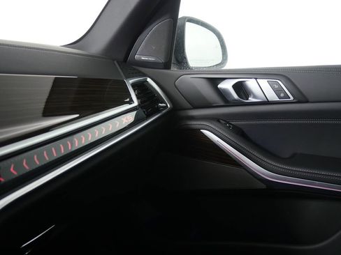 Certified 2025 BMW X5 xDrive40i w/ Premium Package image 31