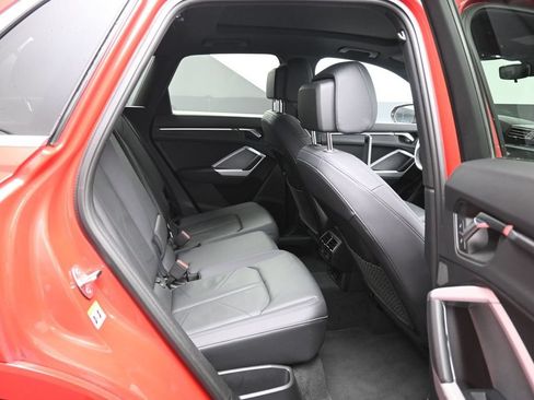 Used 2025 Audi Q3 2.0T Premium AWD/4WD image 23