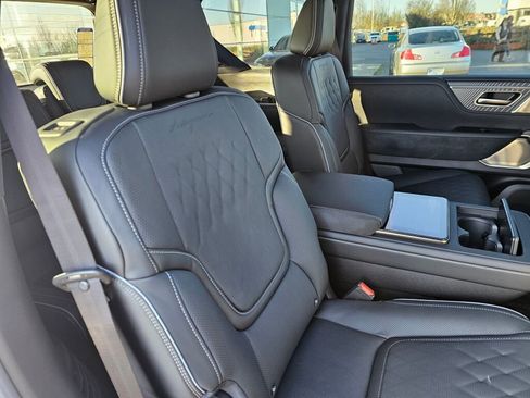 New 2026 INFINITI QX80 Autograph image 16