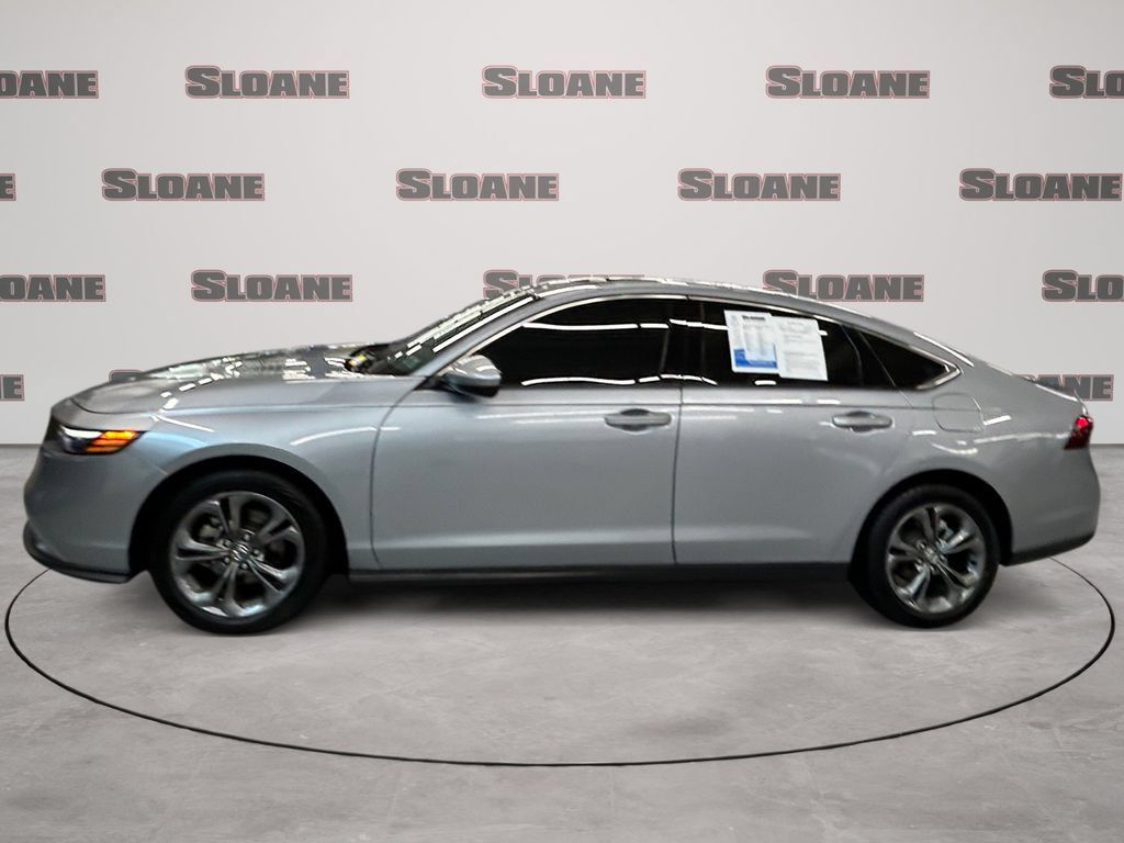 Used 2023 Honda Accord EX image 2