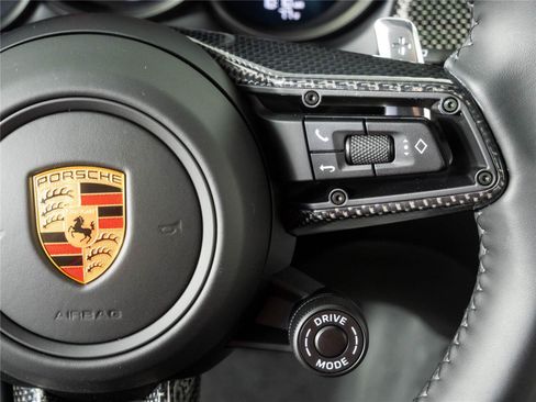 New 2026 Porsche Macan GTS AWD/4WD image 11