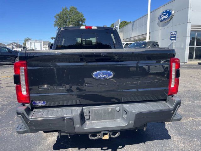 Used 2023 Ford F250 Lariat w/ Sport Appearance Package AWD/4WD image 4