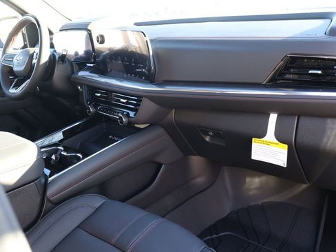 New 2026 Chevrolet Suburban RST image 43