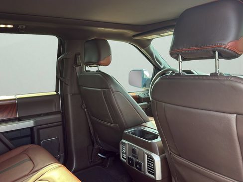 Used 2018 Ford F150 King Ranch w/ Equipment Group 601A Luxury AWD/4WD image 28