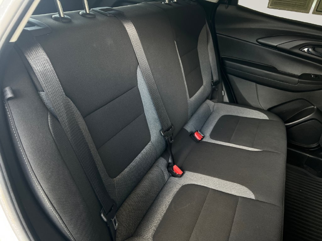 Used 2021 Chevrolet TrailBlazer LT w/ Convenience Package FWD image 17
