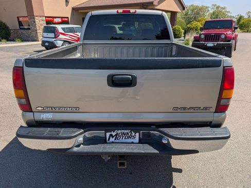 Used 2001 Chevrolet Silverado 1500 LS w/ Off-Road Chassis Pkg AWD/4WD image 8