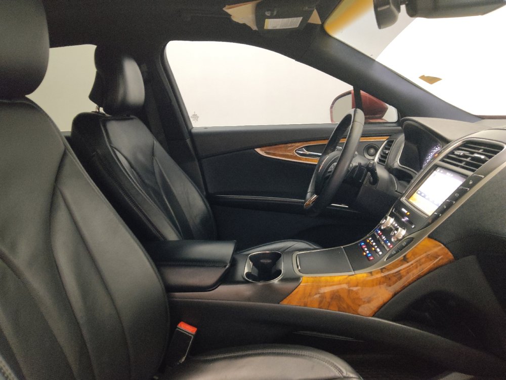 Used 2016 Lincoln MKX Reserve w/ Technology Package FWD image 21