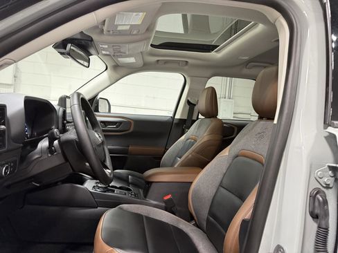 Used 2024 Ford Bronco Sport Outer Banks w/ Tech Package image 16