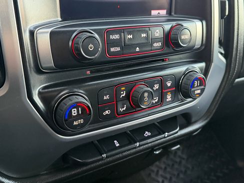 Used 2015 GMC Sierra 1500 SLE w/ SLE Value Package image 19