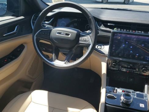 New 2025 Jeep Grand Cherokee L Limited w/ Black Appearance Package image 13